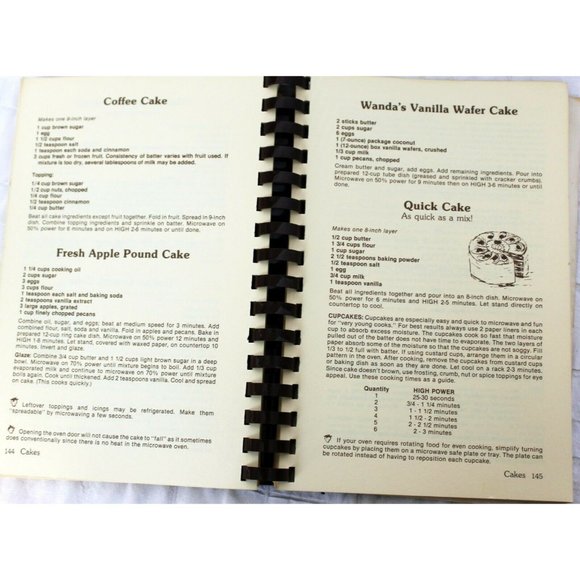 VTG 1982 Simply Scrumptious Microwaving Cookbook By Robinson Stancil  & Wilkins - Picture 8 of 11